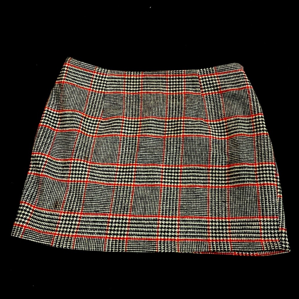 forever 21 + size 0x black white and red houndstooth pattern mini skirt